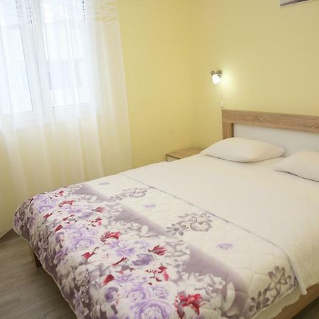 Apartments Mira Tivat Ngoại thất bức ảnh