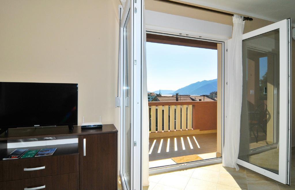 Apartments Mira Tivat Ngoại thất bức ảnh
