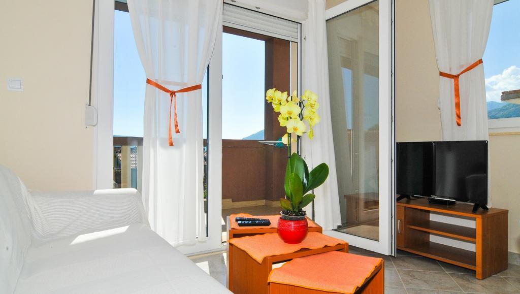 Apartments Mira Tivat Ngoại thất bức ảnh