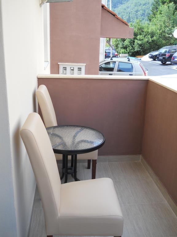Apartments Mira Tivat Ngoại thất bức ảnh