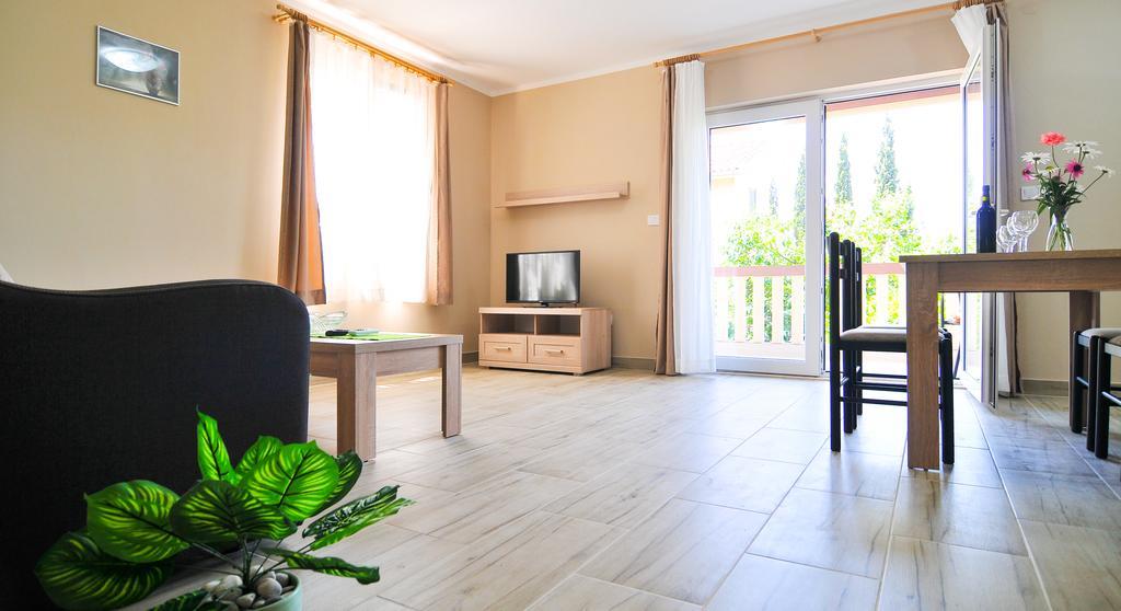 Apartments Mira Tivat Ngoại thất bức ảnh