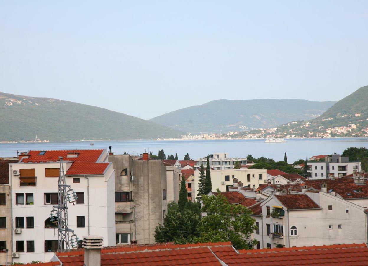 Apartments Mira Tivat Ngoại thất bức ảnh