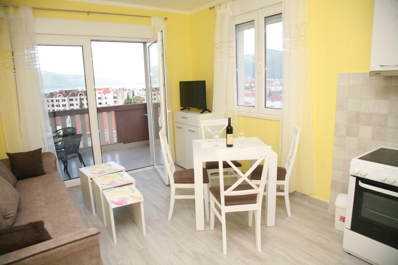 Apartments Mira Tivat Ngoại thất bức ảnh