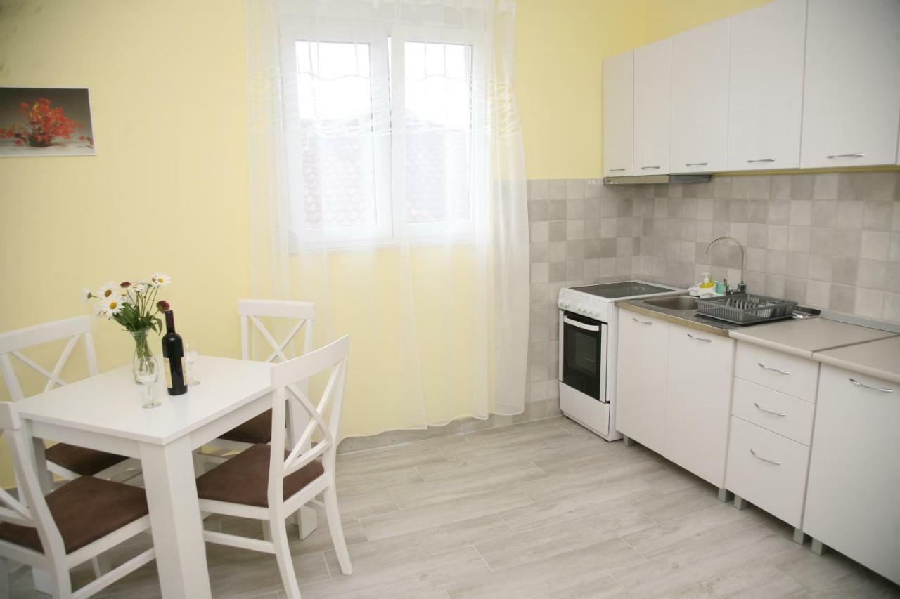Apartments Mira Tivat Ngoại thất bức ảnh